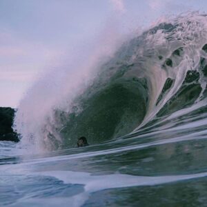 Ricardo Guedes Instagram - 💙... Early drops...💙
*
*
*
Nao sou aquele soul surfer que adora surfar sozinho. Prefiro sempre ter alguém com quem partilhar esta maravilhosa sensação de estar no Mar.
(  homenagem )
O @ricardojorgeoficial é das melhores companhias que podemos pedir. O Homem está sempre à vontade neste meio e puxa por todos de uma forma tao única, que até nos esquecemos do medo e só pensamos em ir.  Faustino és tão grande que deixas a prancha em terra para vir fotografar os teus amigos e desconhecidos.
*
📸 @ricardojorgeoficial