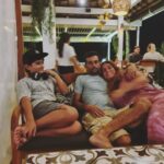 Ricardo Guedes Instagram – 💫… Friends 4 life… 💫
*
*
*
Uma vida de partilha e cumplicidade que ficam gravados para sempre.
Amigos são a Família que escolhemos.
Obrigado Família
🤍
