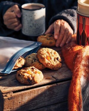 Ricardo Larrivée Instagram - On laisse tomber le voyage dans le sud pour profiter de l’hiver à fond avec la location d’un chalet en nature cet hiver? Pour que votre séjour reste consacré à la détente et aux bons moments, on se simplifie la tâche avec nos recettes réconfortantes à faire à l’avance ou qui demandent peu de préparation. C’est le temps de décrocher!❄️

📷: Soupe crémeuse au poulet et à l’estragon / Biscuits au mélange du randonneur / Rouleaux de printemps au tofu et aux arachides / Bostocks aux pêches

Lien dans le profil (@ricardocuisine) pour voir les recettes.

_______

This winter, who needs a trip down to the Caribbean? Instead, hit the winter cottage with the family for a weekend of rest and fun times. Make things easy on yourself with comforting recipes that you can make ahead of time or that require little prep work. After all, now’s the time to relax!❄️

📷: Creamy Chicken and Tarragon Soup / Trail Mix Cookies / Tofu and Peanut Spring Rolls / Peach Bostock

Link in the profile (@ricardocuisine) to view the recipes.
