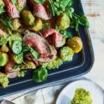 Ricardo Larrivée Instagram - Et si on recevait pour le lunch en janvier? Oui, oui, le lunch! On fait place à une formule à cheval entre le dîner et l’apéritif, où l’on prend le temps de discuter et de grignoter. Découvrez toutes nos recettes «Late Lunch» dans le dernier magazine en kiosque (p. 40), aussi disponibles aux abonné·e·s du magazine sur notre site Web, pour étirer au maximum vos rassemblements. Lien dans le profil (@ricardocuisine) pour en savoir plus sur nos abonnements.
