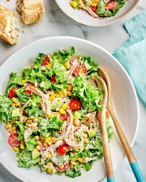 Ricardo Larrivée Instagram - On fait place aux salades-repas qui sont vibrantes de saveurs et de croquant, parce que ça fait du bien de manger des repas plus légers et nourrissants. Voici nos 8 propositions qui combleront vos envies de fraîcheur. 🥗✨⁠
⁠
📷 : Salade ranch au poulet / Salade au kale et aux betteraves / Salade d’amour⁠
⁠
Lien dans le profil (@ricardocuisine) pour voir les recettes.⁠
⁠
_____⁠
⁠
We make way for meal salads that are bursting with flavors and crunch, because it feels good to enjoy lighter and nourishing meals. Here are our 8 suggestions that will satisfy your cravings for freshness. 🥗✨⁠
⁠
📷 : Ranch Chicken Salad / Kale and Beet Salad / Love Salad⁠
⁠
Link in the profile (@ricardocuisine) to view the recipes.