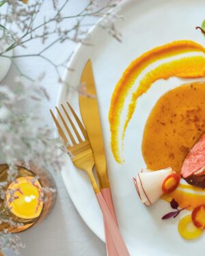 Ricardo Larrivée Instagram - Envie d’une soirée de Saint-Valentin tout en douceur à la maison? Pour un souper réussi, voici un menu pour deux personnes, créé par la talentueuse cheffe Isabelle Deschamps Plante! 🍽️💝

📷: Cocktails au jasmin et à la cerise / Magret de canard au miel et aux épices, purée de carottes et sauce à la pomme / Gâteau de la Saint-Valentin au chocolat et aux framboises

Lien dans le profil (@ricardocuisine) pour lire l’article.

_________

Feel like a lovely quiet Valentine’s Day at home? For a successful dinner, here’s a menu for two, created by our chef Isabelle Deschamps Plante! 🍽️💝

📷: Jasmine and Cherry Cocktail / Honey-Spice Duck Breast with Carrot Purée and Apple Sauce / Valentine’s Day Chocolate and Raspberry Cake

Link in the profile (@ricardocuisine) to read the article.