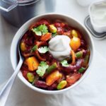 Ricardo Larrivée Instagram - Cette semaine, on explore notre garde-manger et le congélateur pour planifier notre menu de la semaine! Et on cuisine des recettes délicieuses qui nous font du bien, à nous et à notre portefeuille. 🍲 🍽️: Soupe de poisson à la tomate et au fenouil / Chili végétarien aux edamames / Spaghettinis carbonara à l’américaine / Poulet et chou-fleur gratinés, kale et fromage bleu / Super burger doublement cochon Lien dans le profil (@ricardocuisine) pour voir le menu. __________ This week, we’re exploring our pantry and freezer to plan our weekly menu! And we’re cooking delicious recipes that are good for us and our wallet. 🍲 🍽️: Fish Soup with Tomato and Fennel / Vegetarian Chili with Edamame / American Spaghettini Carbonara / Chicken-Cauliflower Gratin with Kale and Blue Cheese / Super Cool Burger Link in the profile (@ricardocuisine) to view the menu.