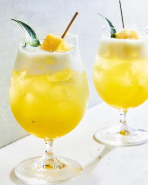 Ricardo Larrivée Instagram - Le mois sans alcool débute dès aujourd’hui et on a des tonnes d’idées pour avoir tout autant de plaisir! Voici des cocktails et des boissons sans alcool dignes des créations d’un mixologue pour accompagner vos apéros et vos soirées festives. Santé! 🍹

📷: Mocktails tonic au concombre / Mocktail à la mûre / Limonade lime, coco et menthe / Mocktail pomme-gingembre / Mocktail « ananas sureau fizz »

Lien dans le profil (@ricardocuisine) pour lire l’article.

_________

The alcohol-free month starts today, and we have tons of ideas for you to have just as much fun! Here are cocktails and non-alcoholic beverages worthy of a mixologist’s creations to accompany your appetizers and festive evenings. Cheers! 🍹

📷: Cucumber Tonic mocktail / Blackberry Mocktail / Coconut and Mint Limeade / Apple-Ginger Mocktail / Pineapple-Elderflower Fizz Mocktail

Link in the profile (@ricardocuisine) to read the article.