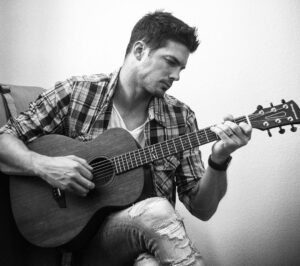 Rick Malambri Instagram - Happy #MusicMonday! I’ve had the chance to check this little gem out for a couple weeks now, the @orangewoodguitars Oliver Jr. I’ve traveled to Colombia w/ it, I’ve played it everywhere I go, & I have to say, every day it surprises the heck out of me. Big sound from a small body Travel Guitar! Mini Review video going up this week, but know this...it’s absolutely worth the every penny & more.