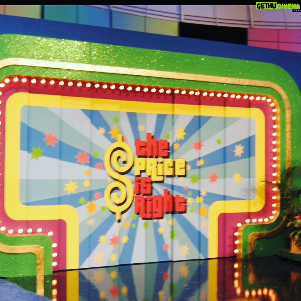 Ricki Lake Instagram - It was a huge honor and a giant undertaking, channeling my inner #bobbarker for the limited run series of #gameshowmarathon in 2006. I wish I could find the pics of Mr. Barker and me. 😩 A #nationaltreasure and a tireless advocate for animals. “Have your pet stayed or neutered.” May he rest in peace. 💔 #plinko #thepriceisright #adoptdontshop