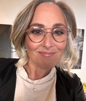 Ricki Lake Instagram - A fine Tuesday.