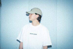 Rinne Instagram - 【NEW GOODS】

Rin音“swipe sheep”RELEASE TOUR
「色々あって初ツアーがZeppになっちゃったツアー」
NEW GOODS「swipe sheep ツアーTシャツ」の先行オンライン販売が決定しました。
 
6/12 20:00〜オンラインストアにて販売開始です！