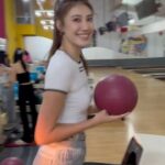 Ring Liao Instagram - 玩到瘋掉的一天🎳 越到後面越荒謬哈哈哈哈哈哈哈 猜猜我到底洗溝幾次？ @yuyu_active 真的不要這麼會辦活動餒！ 圓山保齡球館