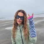 Rita Ora Instagram - Happy Boxing Day from me and some misty beach content, sand dunes and nature hunaaayyy 🥹❤️ I hope you all had a great Christmas! Ps. I tried to re-enact the yellow video by Coldplay by realised I needed more rain and a yellow rain coat 😝