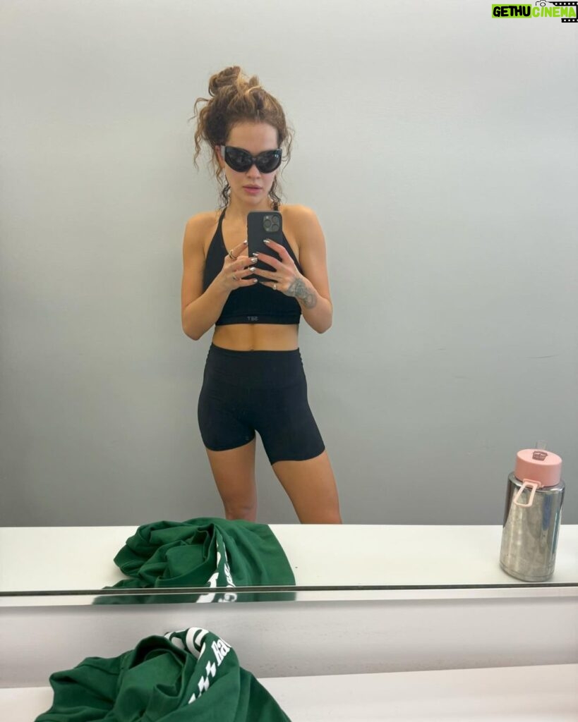 Rita Ora Instagram - LA dump-lings. 🔮🫨❤️ Los Angeles, California