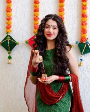 Ritika Badiani Instagram - Happy Makar Sankranti 🪁 

#HappyMakarSankranti