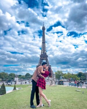 Riyasha Dahal Instagram - "Escape the chaos, find peace, and cherish each moment together in a world of serenity." 🌍✈️🌟
#europe #honeymoon 🇫🇷