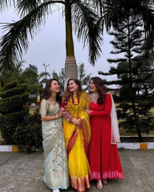 Riyasha Dahal Instagram - ‘Pukule’ को पास्नी 🤌❤️
#friendshipgoals