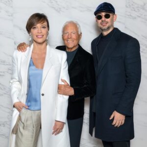 Roberta Giarrusso Instagram - Amore, passione, dedizione, eleganza, 
Non ha tempo , non ha età.
La sua umanità, ciò che trasmette attraverso la sua arte e il suo enorme carisma fa battere il cuore.
Sono profondamente grata di aver condiviso questo momento .
 Grazie per tutto ciò che rappresenti sei un esempio  per tanti di noi 

@giorgioarmani