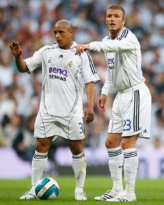 Roberto Carlos Instagram - 🌟 World class freekicks with my friend @davidbeckham! 🌟