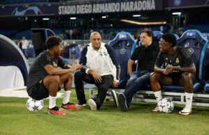 Roberto Carlos Instagram - Estamos em Nápoli.