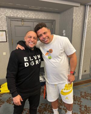 Roberto Carlos Instagram - Muito bom estar com vocês @ronaldo @paulbrighten @entourage_sport