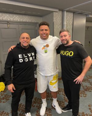 Roberto Carlos Instagram - Muito bom estar com vocês @ronaldo @paulbrighten @entourage_sport
