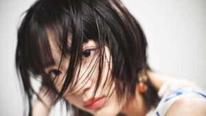 Robin Furuya Instagram - イメージモデルを務めたNikonのフルサイズミラーレスカメラ「Z f」が、ついに 本日発売です。
スペシャルコンテンツで、僕のインタビュー動画と作品が公開になったので、
ぜひ見てみてください
撮影に協力してくれたのは伊礼姫奈ちゃん、ありがとう！

https://www.nikon-image.com/sp/zf/
#Zf
#Nikon
#愛しさを形に
#nikoncreators
#PR