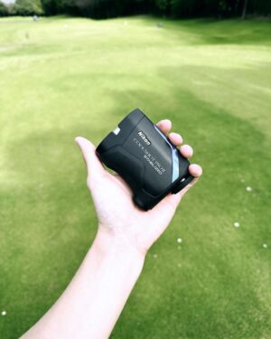 Robin Furuya Instagram - I missed you so much ⛳️ 

Nikon COOL SHOT pro2
10/27日発売の新色black
スタイリッシュな黒が自分好み
光学技術に特化したNikon
カメラ以外の趣味でもお世話に

飛べば気持ちいいを卒業して
大人なゴルフへの一歩を踏み出す決意を
目指せ80

#nikon #COOLSHOT #PR