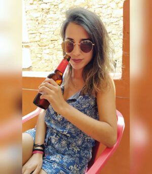 Rocío Vidal Instagram - Esta es mi cara de: Estoy muy feliz de vacaciones, necesitaba recargar pilas, me gusta la cerveza. Vuelvo pronto ♥️