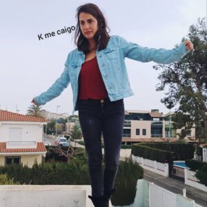 Rocío Vidal Instagram - De pequeña, solía subir mucho al tejado de mi casa para observar a mi alrededor desde arriba.