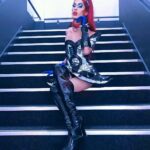 Roem Instagram - A little snippet of last week's episode of 'de Alleskunner' 😊❤️💙 Swipe to see more 👀 Outfit by @isabell.schulz.atelier #rupaulsdragrace #dealleskunner #sbs6 #dragqueen #futuristic #dragmakeup #cyberpunk #dragraceholland #nederland