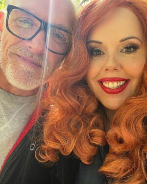 Roisin Conaty Instagram - Morning lovelies I’m in the final episode of S2 of “The Cleaner” tonight 9.30pm BBC1. I play a serial killer with great hair🩸🔪 here I am on set with Greg Davies and my partner in crime Rudi Dharmalingam. *Reposted as wanted to show some of the gore in the background @gregdavies