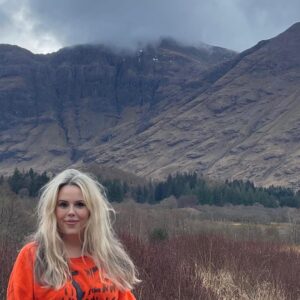 Roisin Conaty Instagram - I guess I’m a highlander now 🏴󠁧󠁢󠁳󠁣󠁴󠁿❤️✍️