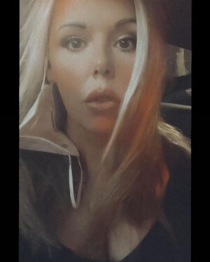 Roisin Conaty Instagram - retrocam filter doing the leg work here but still it’s making the grid