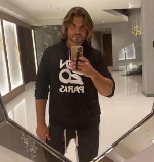 Romain Chavent Instagram - Long Hair Don’t Care ...