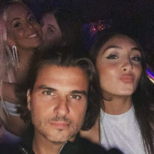 Romain Chavent Instagram - Happy Bday To Me 
47 years old 
Life goes so Fast guys You dont even realize it yet
Enjoy every second of it
Be happy and try to make the people around you happy 
October 20th 2022 🙏🏻❤️ RIP Robert Flaxman 🙏🏻❤️ will miss you