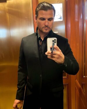 Romain Chavent Instagram - Slick Hair, Don’t Care 😎 #NYC