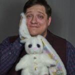 Roman Popov Instagram - Присоединяюсь к большому делу🐰 Заек Пиглет🐰 @piglette_toy 💜💜💜Они проводят благотворительный сбор🙏🙏🙏 на лечение тяжелобольных деток 🤧в поддержку фонда @podarizhizn 🙏😍Присоединяйтесь и Вы! 😊😊😊Отправьте SMS на номер🔥 6162🔥 указав сумму пожертвования и слово 🐰 "пиглет" 🐰(например, "100 пиглет"). В сториз ссылка на страницу сбора. Спасибо, добрые сердца!