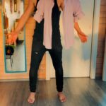 Roman Tomeš Instagram - Léto je nenávratně pryč. Podzimní sezóna před námi. A tady je tip jak obměnit šatník. Tahle spolupráce má veliký smysl. Eko-výzva od @genesis_eshop #spoluprace