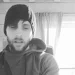 Roman Tomeš Instagram - Vašo, pozdravuj tam nahoře!❤️ Mám toho tolik na srdci.. a nechám si to tam! Děkuju za vše!! Tvé písně odstartovali moji cestu divadlem a vlastně i životem. Mám Tě rád!