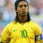 Ronaldinho Instagram - Primeiro passo para as Olimpíadas... Boa sorte gurizada!!! 🇧🇷🇧🇷🤙🏾