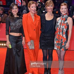 Rosabell Laurenti Sellers Instagram - Berlinale 2023- THE SWARM global premiere 

Feeling lucky ❤️

#theswarm #derschwarmkommt #theswarmiscoming #zdfmediathek #betafilm