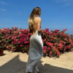 Rosie Huntington-Whiteley Instagram - 2024 in colour 🌺 Phuket, Thailand