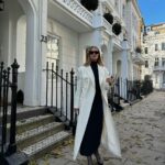 Rosie Huntington-Whiteley Instagram - Stomping ground 🩶 London, United Kingdom