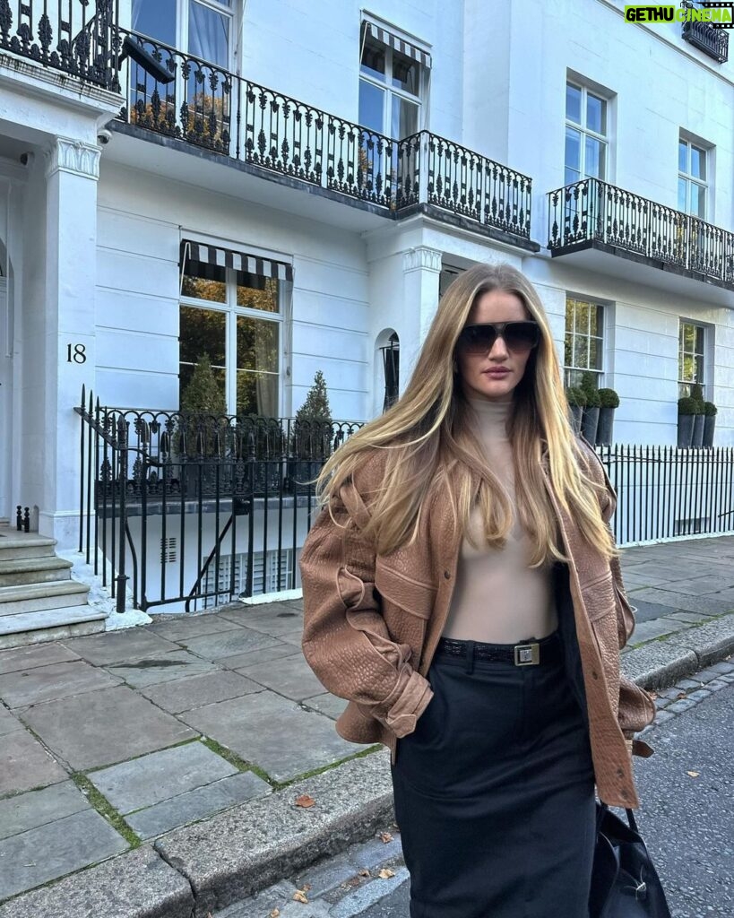 Rosie Huntington-Whiteley Instagram - Stepping out 🤍 London, United Kingdom