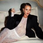 Rosie Huntington-Whiteley Instagram - bonne nuit 🌙✨ Paris, France