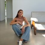 Rosie Huntington-Whiteley Instagram - Mom jeans