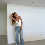 Rosie Huntington-Whiteley Instagram - Chill girl 🩵