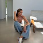 Rosie Huntington-Whiteley Instagram - Mom jeans