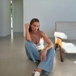 Rosie Huntington-Whiteley Instagram - Mom jeans