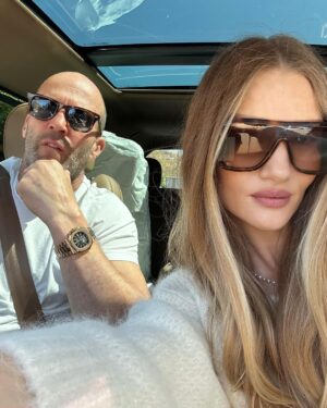 Rosie Huntington-Whiteley Instagram - Sunday drivers 🌞🌼