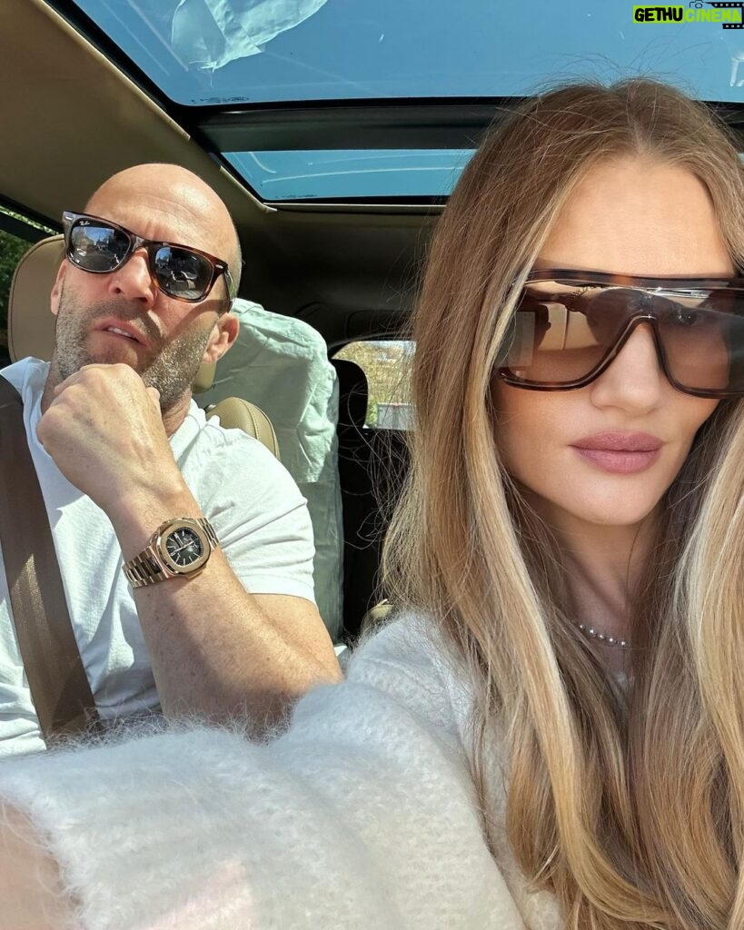 Rosie Huntington-Whiteley Instagram - Sunday drivers 🌞🌼