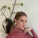 Rosie Huntington-Whiteley Instagram - Blush divine 🌸 #ad